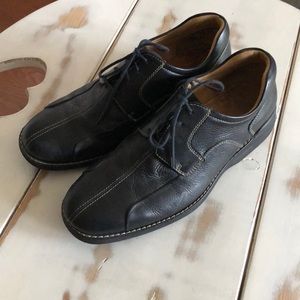 Johnson and Murphy lace up casual dress shoes